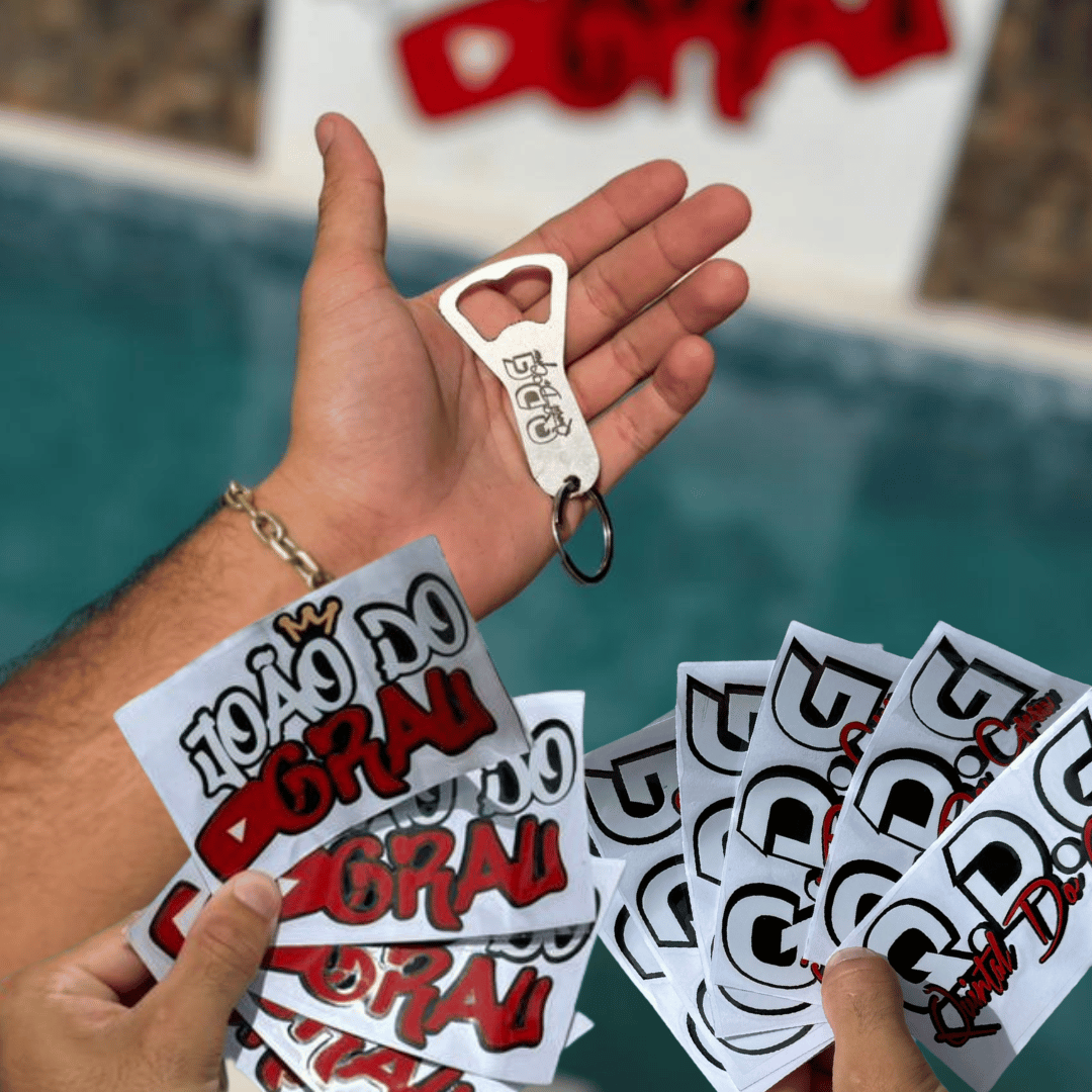 KIT Chaveiro Rústico + 2 Adesivos